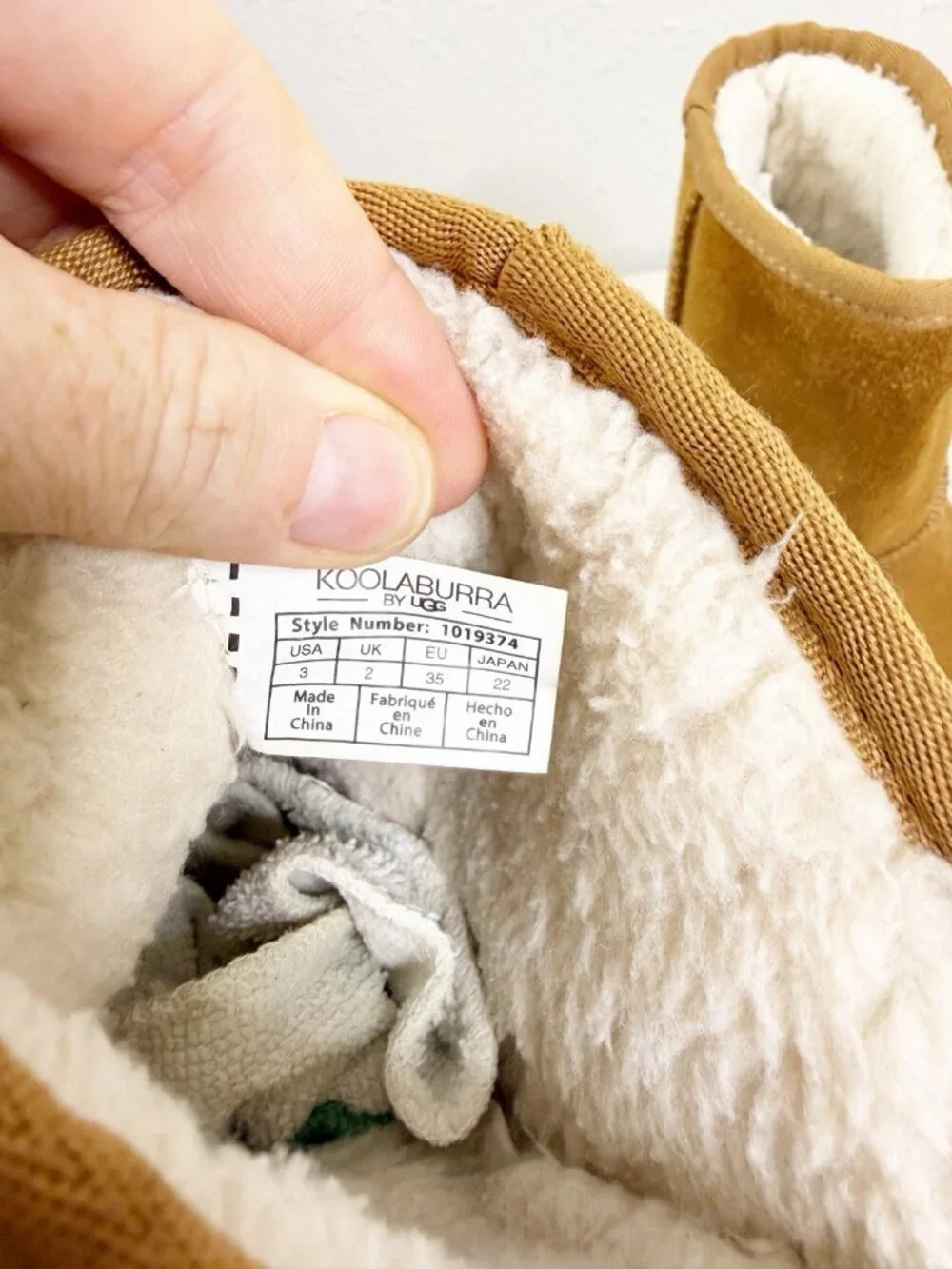 Koolaburra by UGG Kids Sz 3 Classic Short Boots Tan Sherpa Lined GUC